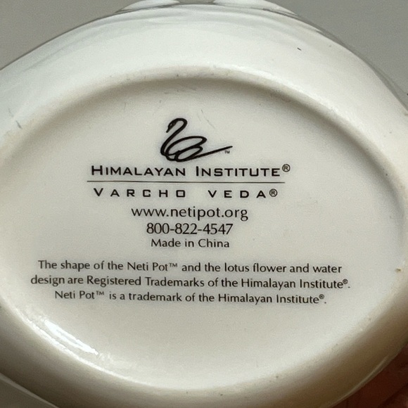Himalayan Institute Neti Pot White Ceramic Varcho Veda water Lotus Design - Picture 8 of 8